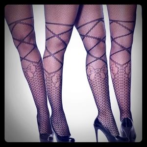🌺 Fishnets with Bow and Lace Detail